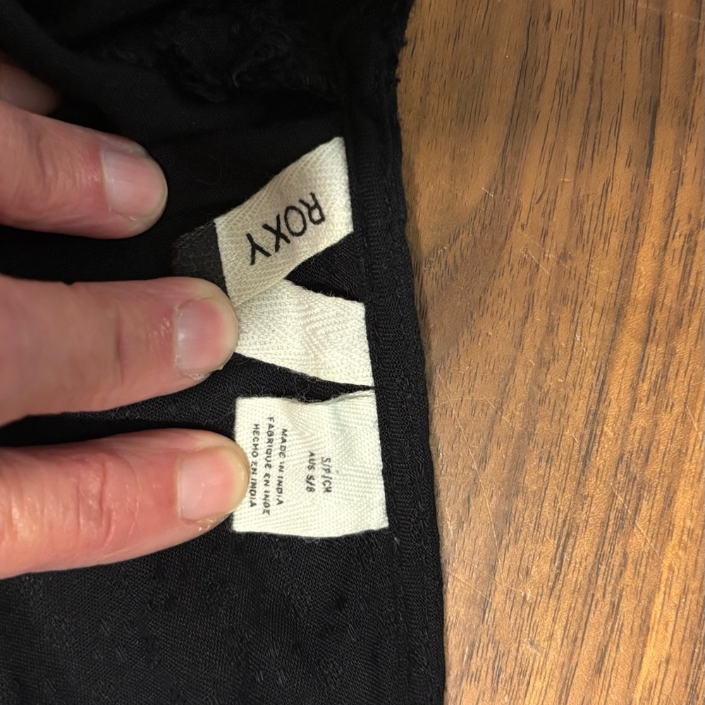 Roxy Elegant Black Apparel